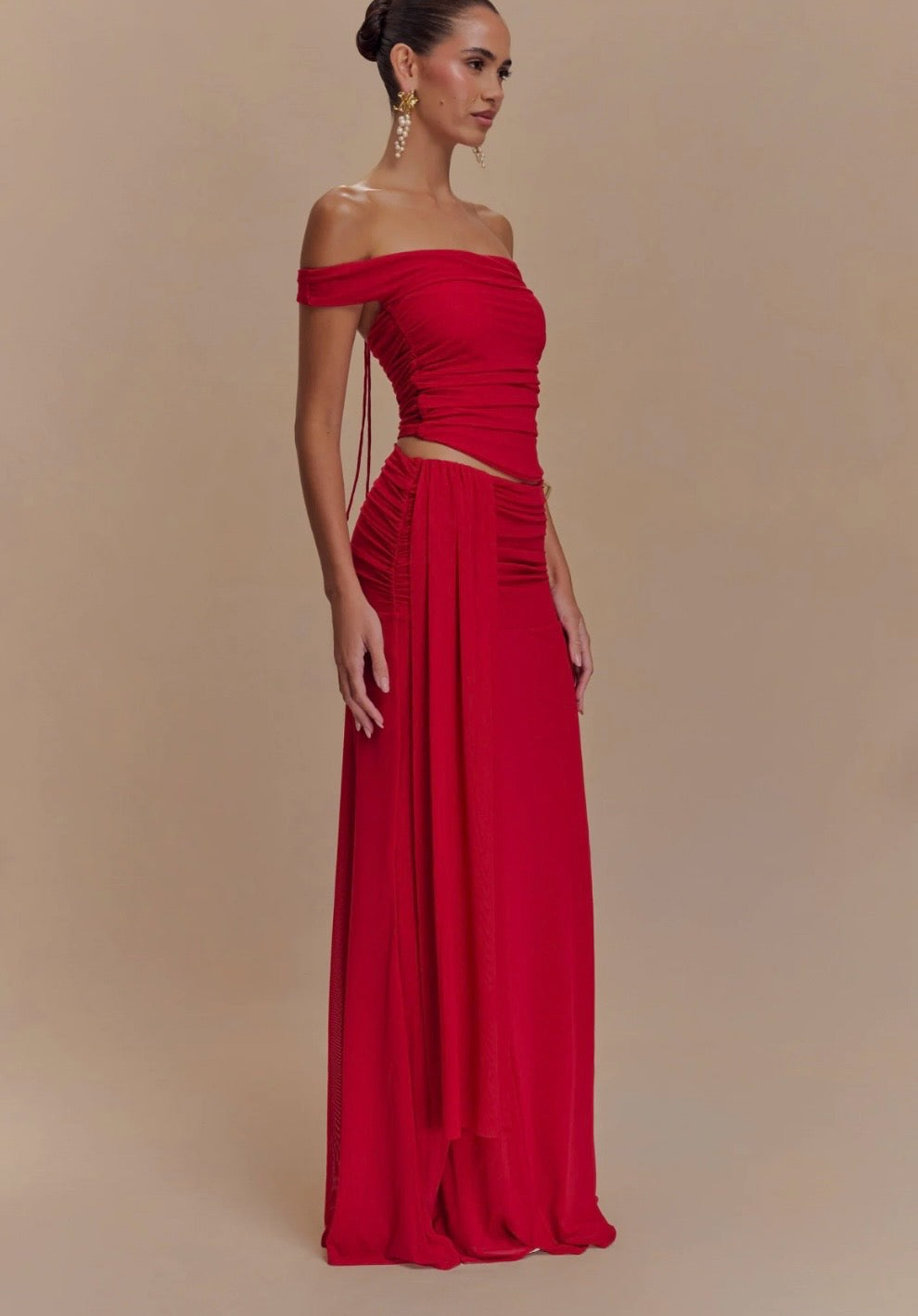 Meshki Arna Mesh set in Ruby